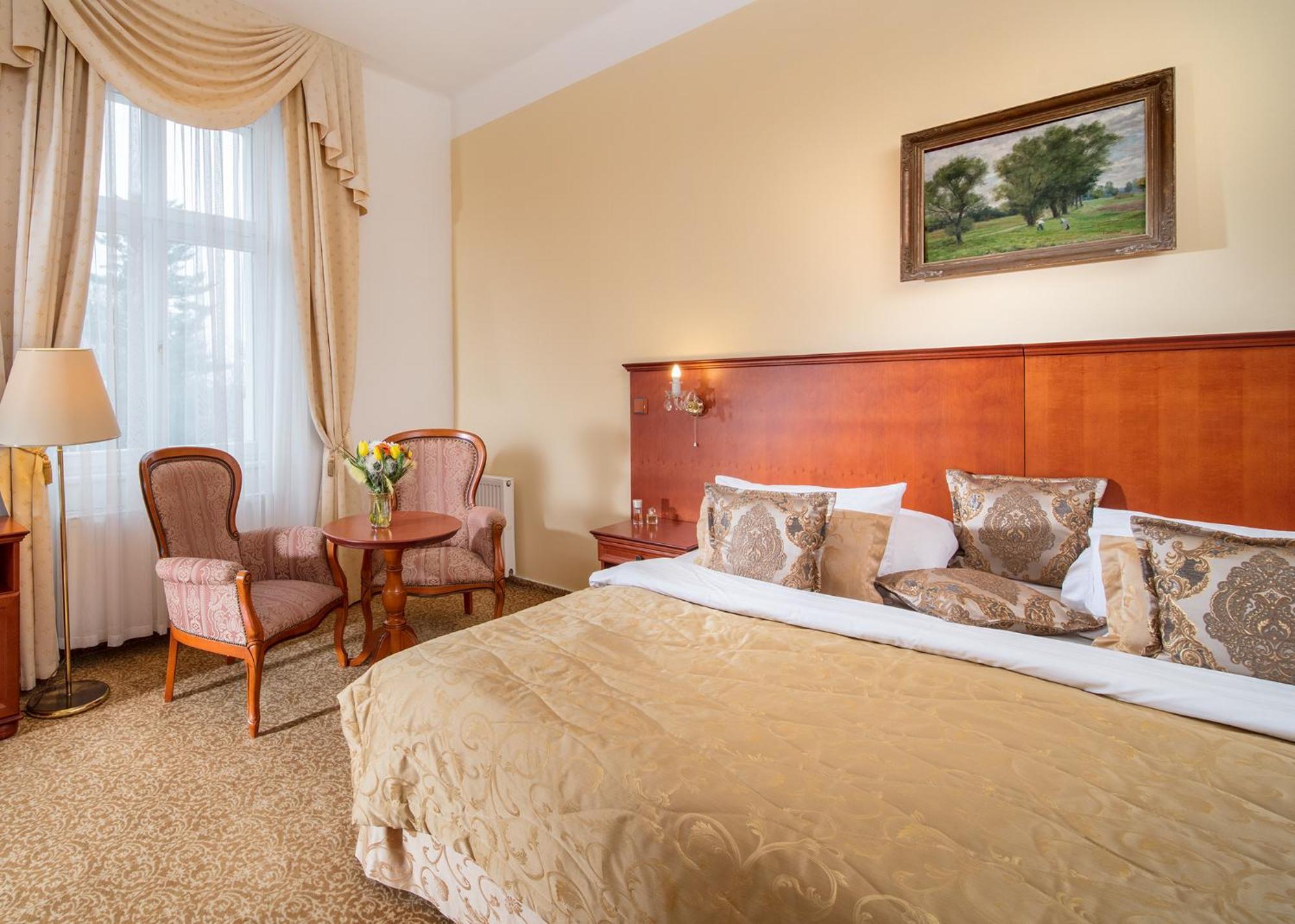 Imperial Spa & Kurhotel Františkovy Lázně Dış mekan fotoğraf